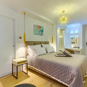 Irini Luxury Bed and breakfast