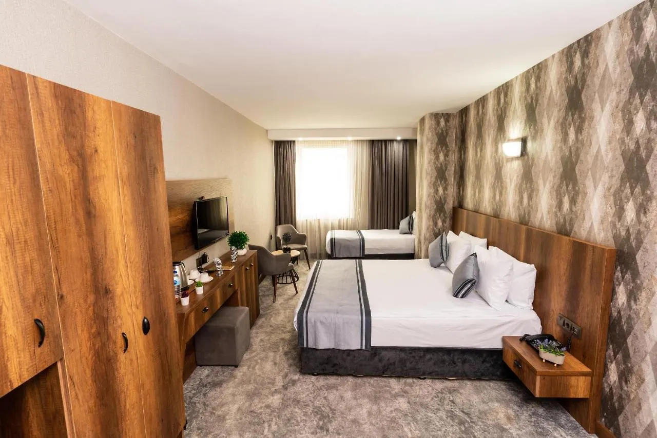Istanbul Airport Express Hotel 4*,